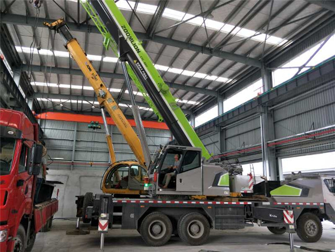 文登区高空车出租需要注意哪些安全事项？